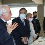 Silvio Arrudas Vasconcellos, secretário-geral, faz homenagem emocionante de despedida. Ao lado do presidente estão Odemilson Donizete Mossero, vice-presidente; Rodrigo Mainardi, tesoureiro; e Bruno Fassoni, coordenador jurídico.