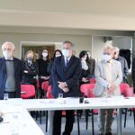 O presidente Mário Eduardo Pulga é homenageado pelos coordenadores da autarquia. No centro da imagem, da esquerda para a direita: Silvio Arrudas Vasconcellos, secretário-geral; Mário Eduardo Pulga, presidente do CRMV-SP; Odemilson Donizete Mossero, vice-presidente; e Rodrigo Mainardi, tesoureiro.