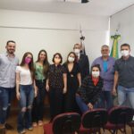 Foto coletiva com os novos profissionais médicos-veterinários e zootecnistas de Araçatuba e região