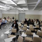 Foto do auditório da Unoeste os novos profissionais médicos-veterinários e zootecnistas de Presidente Prudente e região assistindo a palestra do representante regional do CRMV-SP.