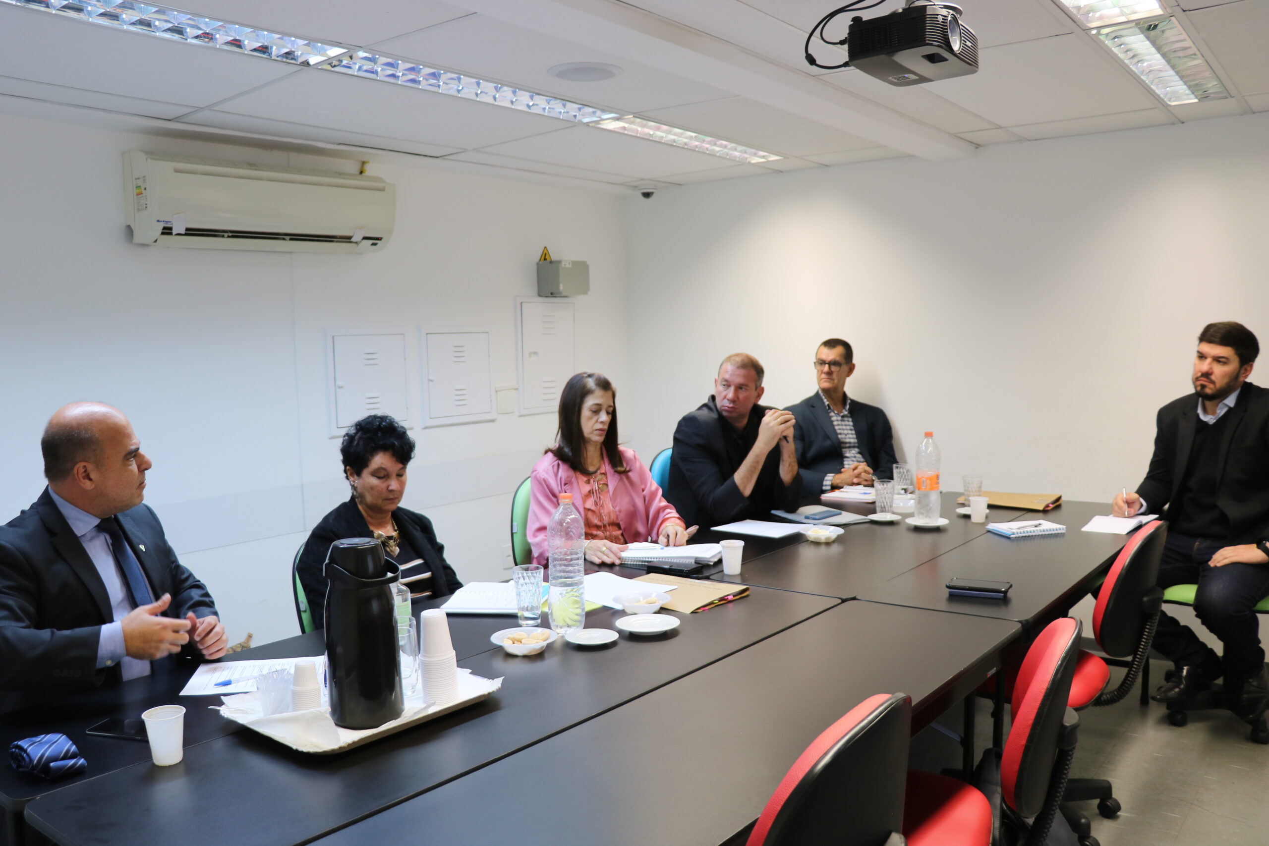 Reuniao_Comissao_Entidades_Veterinarias_28.07 (2)