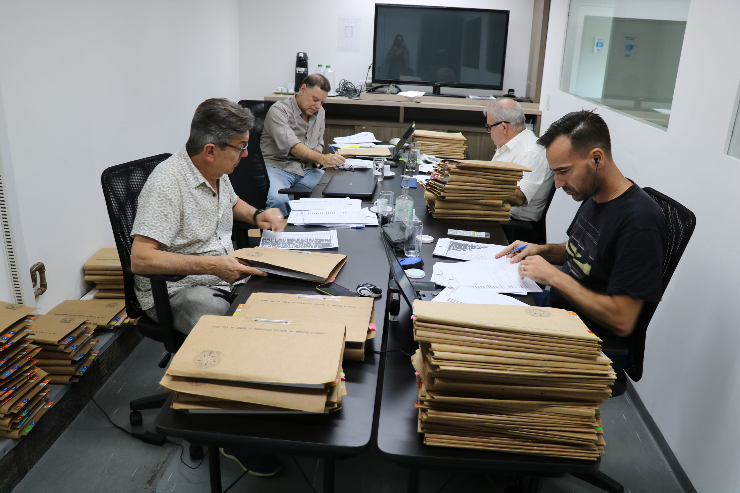 Reunião_Comissão_Tomada_de_Contas_10.03_Galeria 2