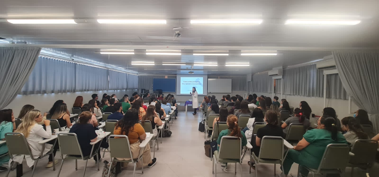 Treinamento_hospital_veterinário_Rosemary (17)