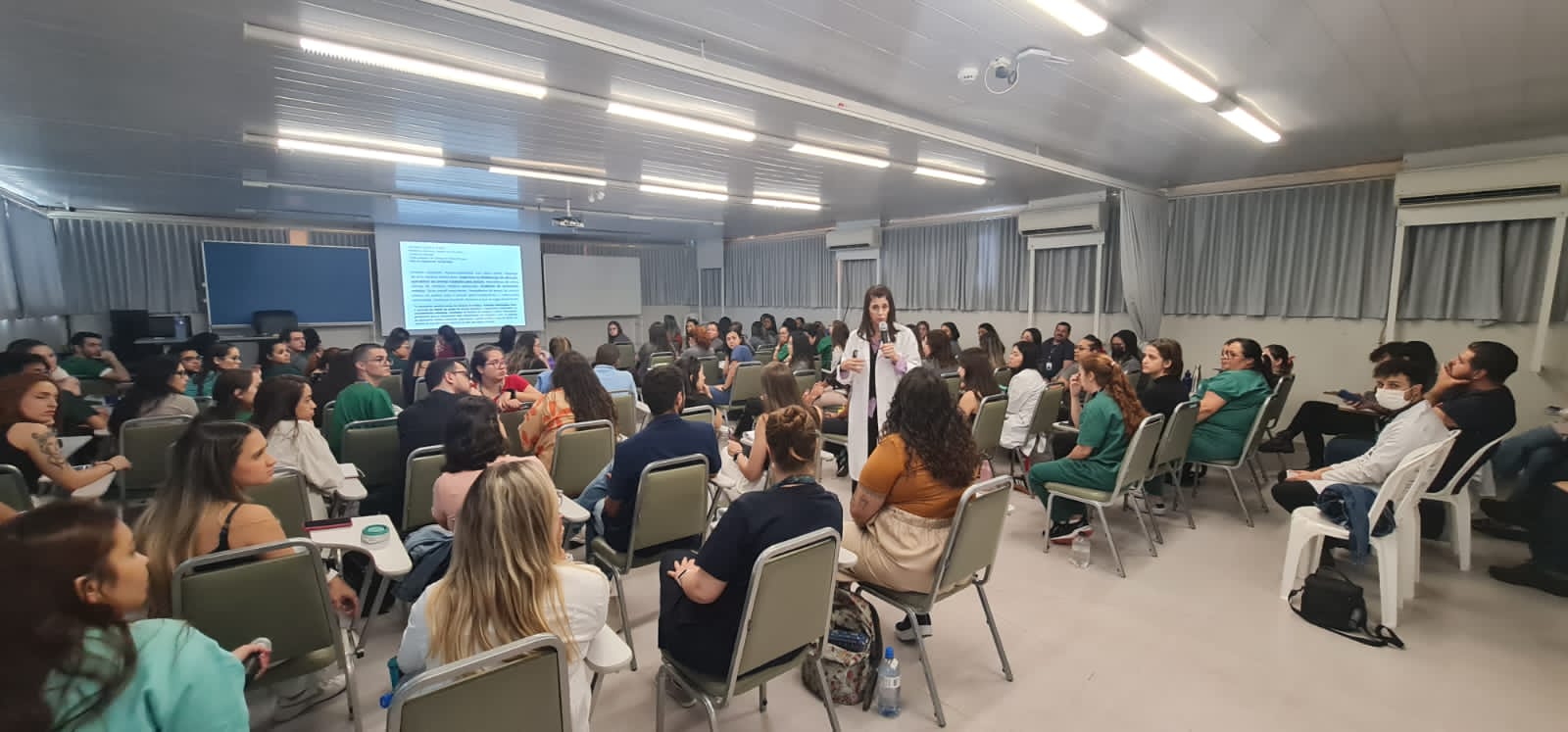 Treinamento_hospital_veterinário_Rosemary (8)