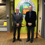 Na foto, da esquerda para a direita, estão o presidente do CRMV-SP, Odemilson Donizete Mossero, e o presidente da APM, Fred Guidoni.