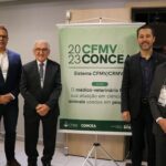 Na imagem aparece quatro homens ao lado do banner do evento do Concea e do CFMV. São os presidentes dos regionais presentes e o presidente do CFMV.