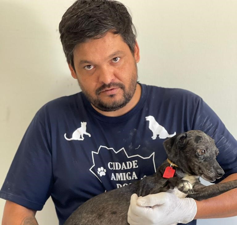 Na foto, o médico-veterinário Heitor Waiss.