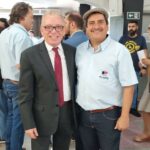 Foto com participantes do evento, incluindo o presidente do CRMV-SP, Odemilson Donizete Mossero.