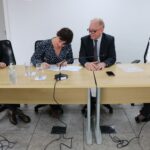 Na foto, da esquerda para a direita, a presidente da Comissão de Pesquisa Clínica Veterinária do CRMV-SP, Greyce Lousana; a nova integrante, Giselle Kindlein; o presidente e a tesoureira do Regional, Odemilson Donizete Mossero e Rosemary Viola Bosch.