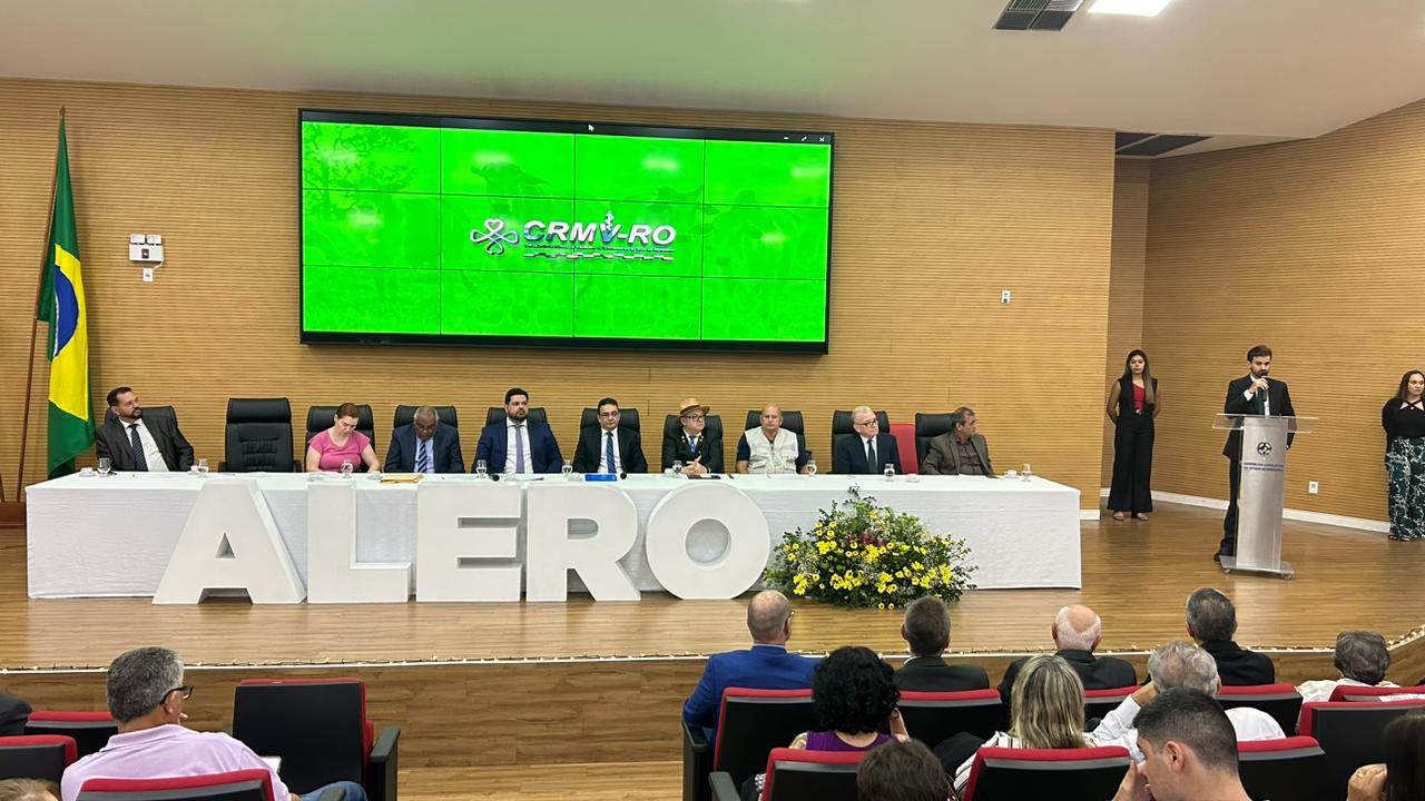 Premio_Dr_Manoel_Francisco_de_Oliveira_CRMV-RO_11.12 (5)