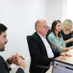 Na foto, da direita para a esquerda: o assessor jurídico e administrativo do CRMV-SP, Bruno Fassoni; o presidente do Regional, Odemilson Donizete Mossero; a tesoureira, Rosemary Viola Bosch; e a chefe de gabinete, Renata Rezende.