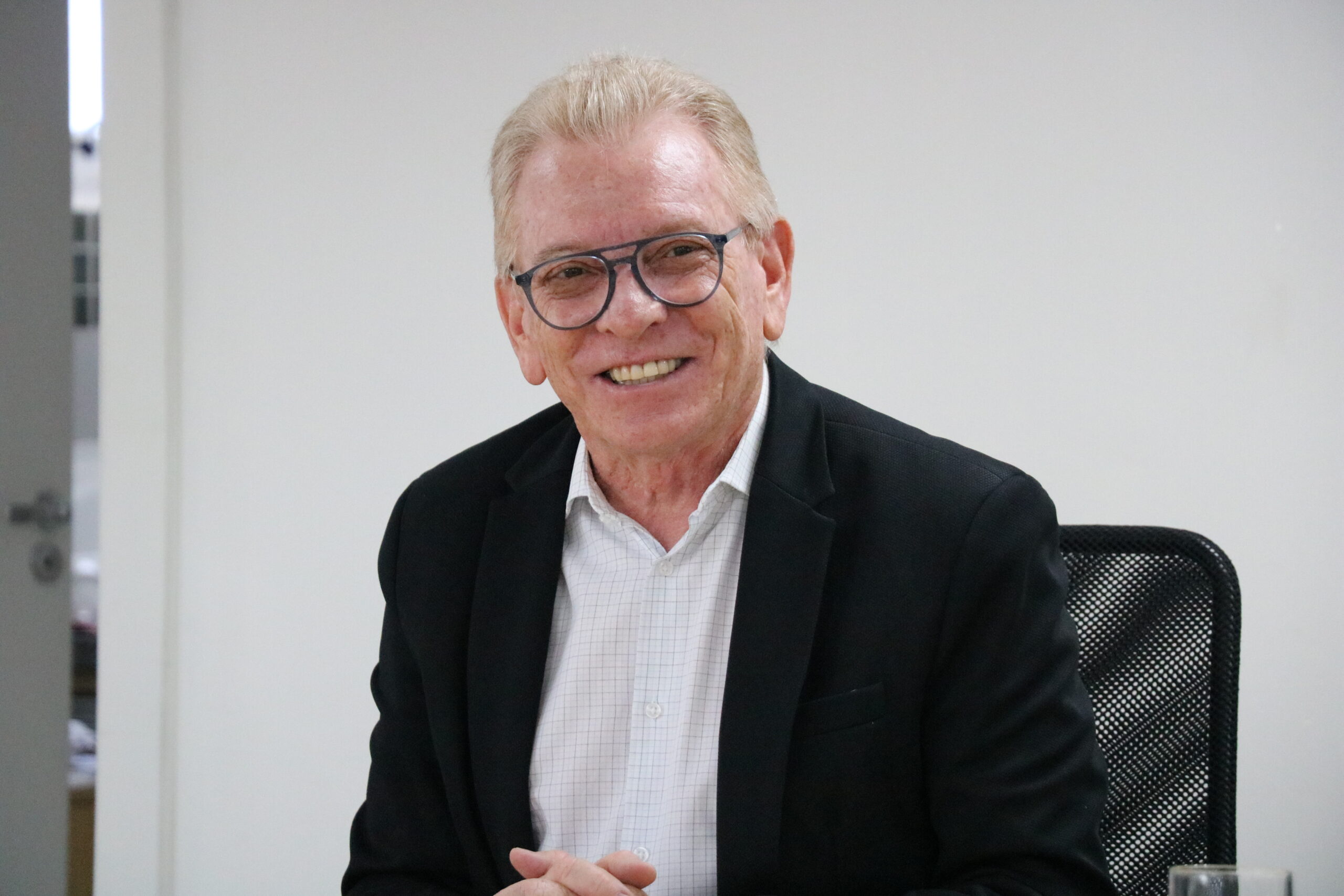 Na foto, o presidente do CRMV-SP, Odemilson Donizete Mossero, durante a reunião.