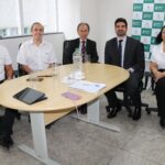 Da esquerda para a direita, o coordenador de tecnologia da informação, Marcos Lima; o coordenador financeiro, Emanoel Coelho; o consultor da Fundação Vanzolini, Tomás Kameyama; o diretor jurídico e administrativo, Bruno Fassoni; e a controladora interna, Mônica Cristina de Britto Scaglione.