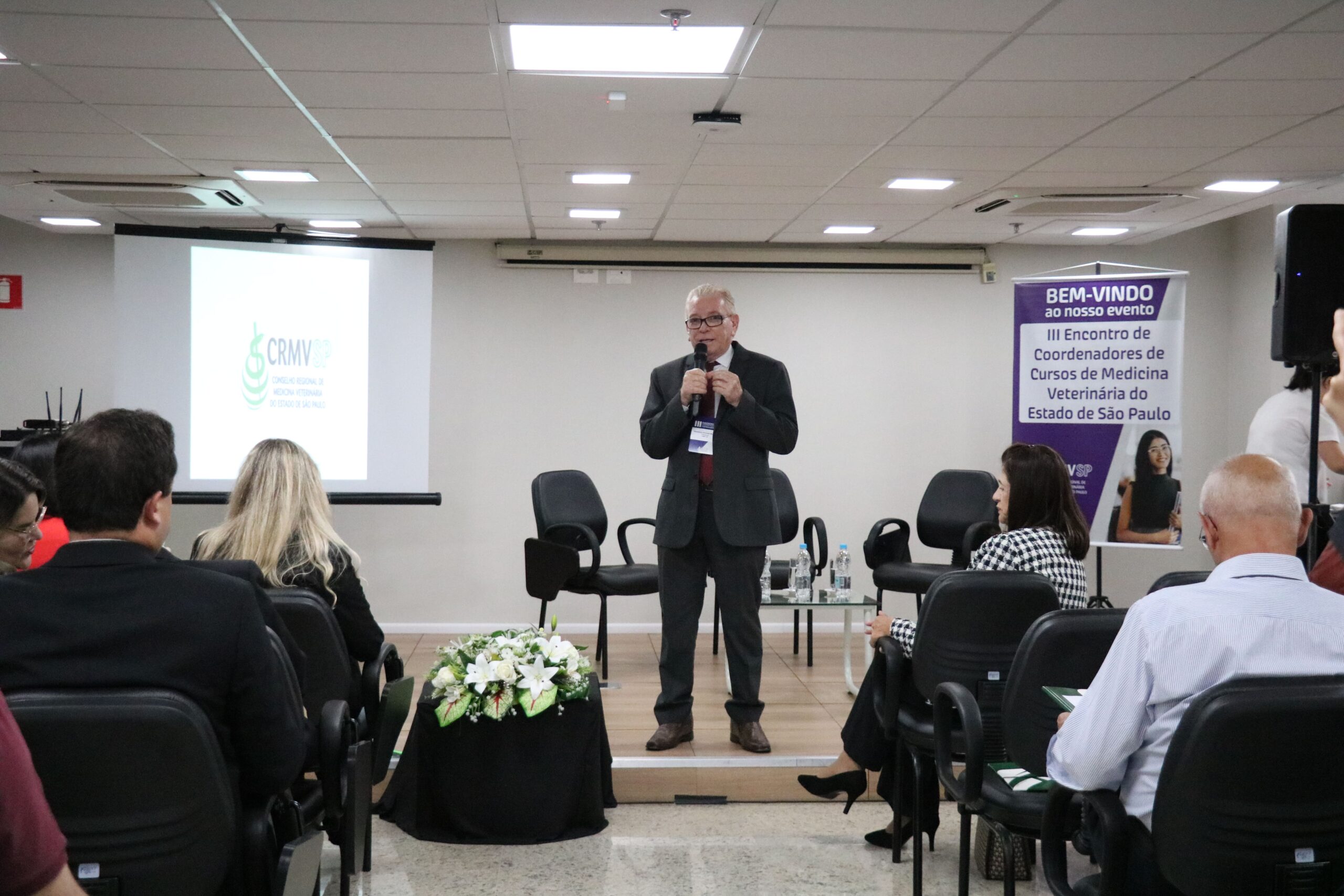 Na foto, o presidente do CRMV-SP, Odemilson Donizete Mossero.