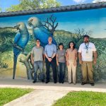 O representante do Ministério da Agricultura e Pecuária (Mapa), Esequiel Liuson; o membro da Comissão de Saúde Animal do Regional e auditor fiscal federal agropecuário do Mapa, Fabio Alexandre Paarman; a representante do Mapa, Claudia Miyaki; a vice-presidente do CRMV-SP, Carolina Filippos; e o presidente da Comissão de Animais Selvagens e médico-veterinário do Zoológico, Fabricio Rassy.