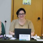 Secretária-geral do CRMV-SP, Maria Helena Pagotto Stuginski sorrindo para foto.