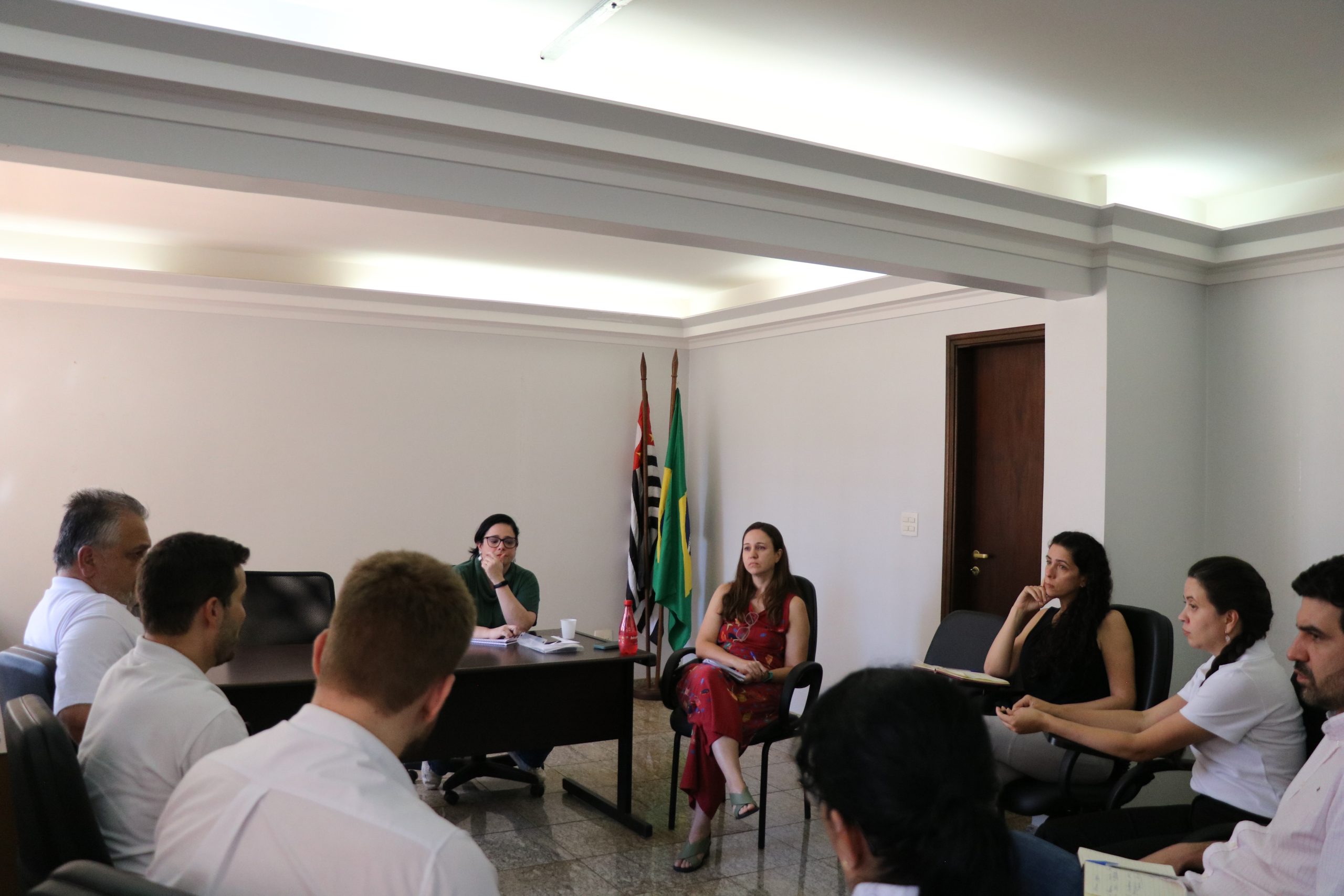 Diretoria do CRMV-SP em reunião na urfa de Ribeirão Preto.