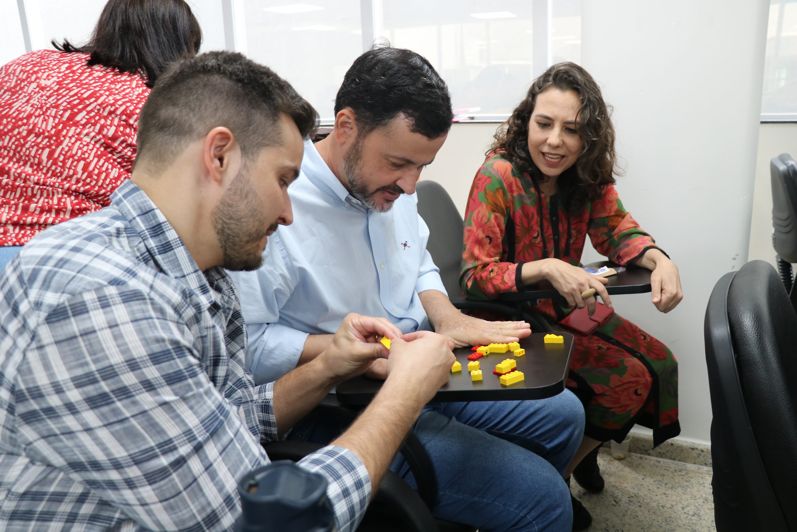 Colaboradores durante as atividades e dinâmicas.