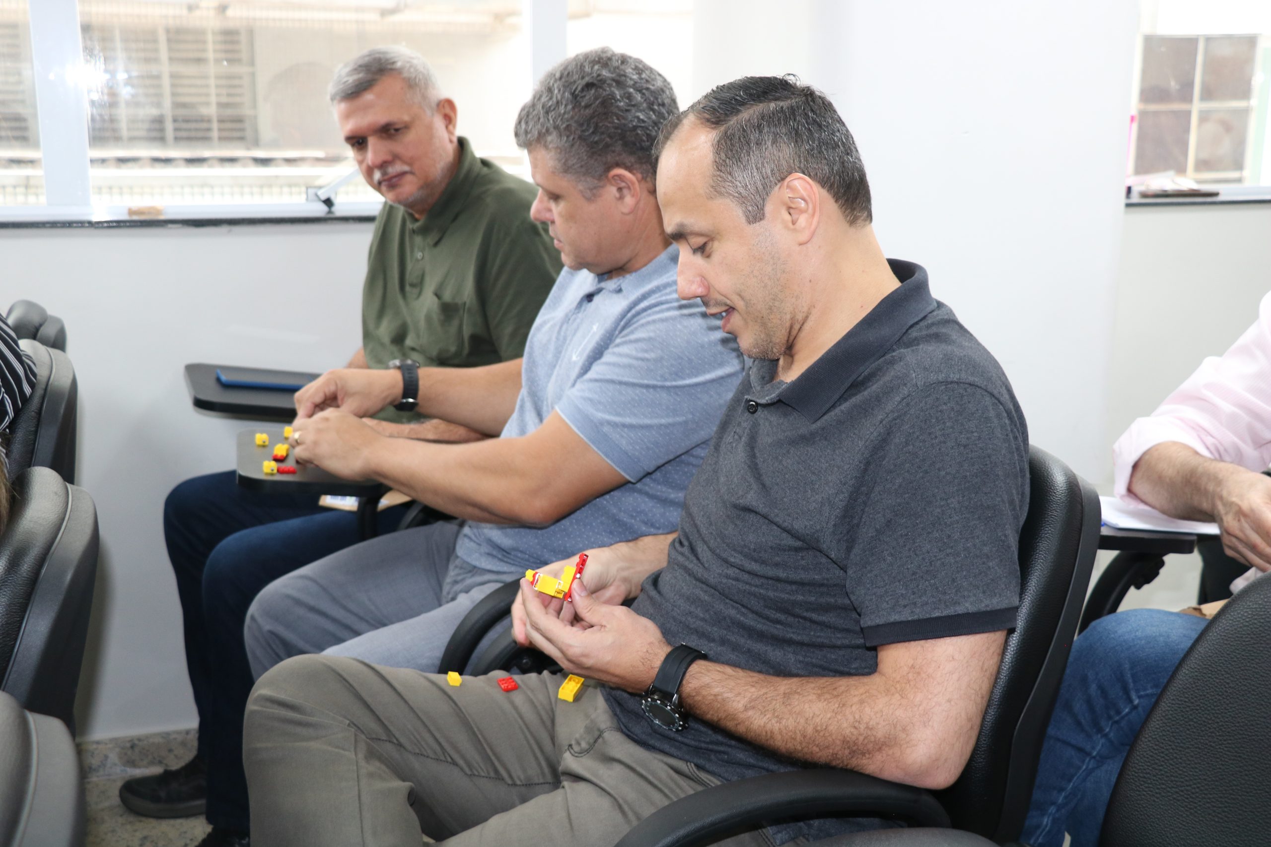 Colaboradores durante as atividades e dinâmicas.