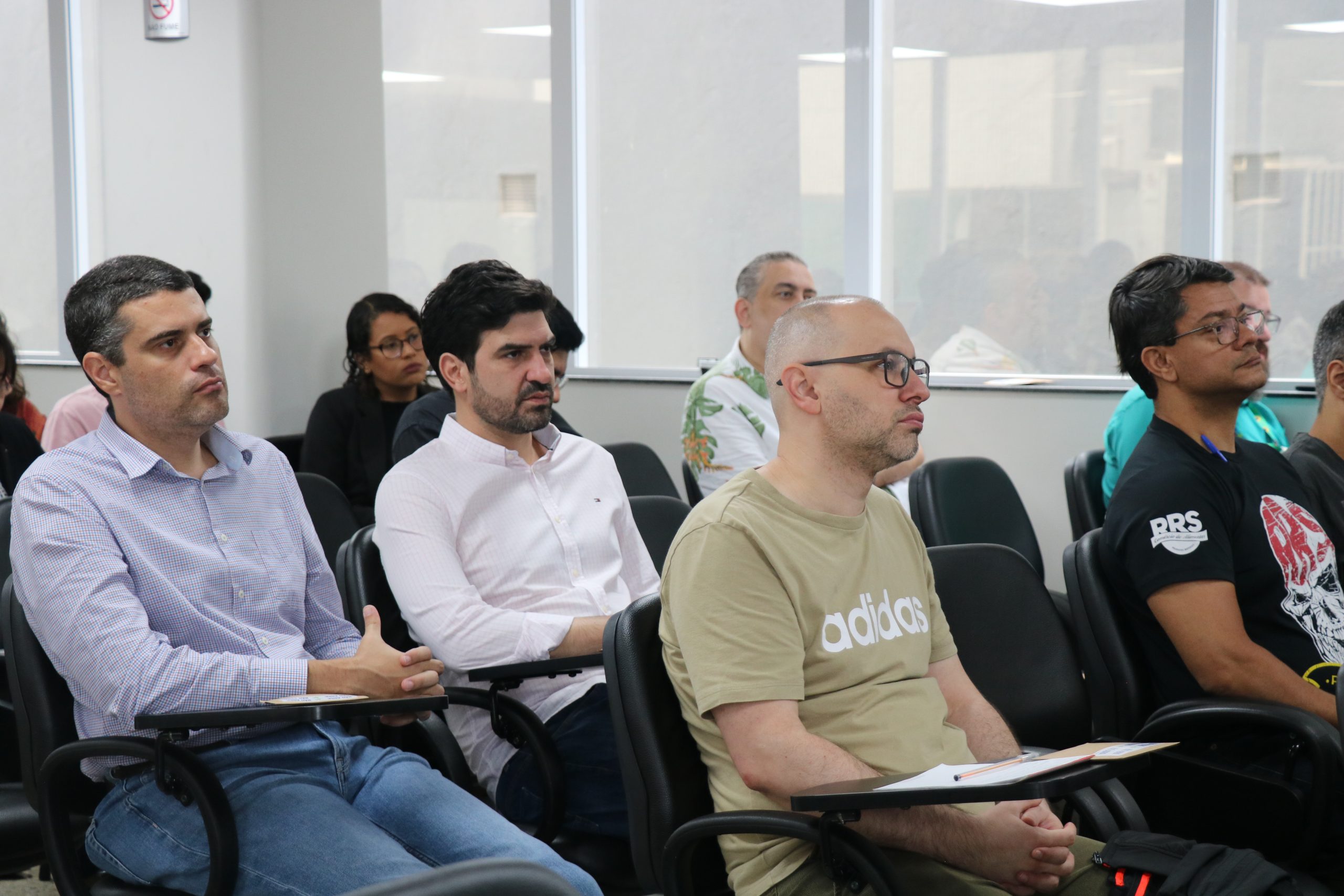 Colaboradores durante as atividades e dinâmicas.