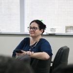 Secretária Geral Ana Helena Pagotto Stuginski na reunião de de estratégias para o setor de atendimento em 2025.