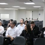 Colaboradores do Atendimento do CRMV-SP em reunião.