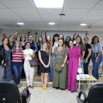 Na foto, à esquerda estão a vice-presidente do Conselho, Carolina Saraiva Fillipos de Toledo e as conselheiras Kátia de Oliveira, Alessandra Marnie Martins Gomes de Castro e Tatiana Lembo. Ao centro, a presidente Daniela Pontes Chiebao.