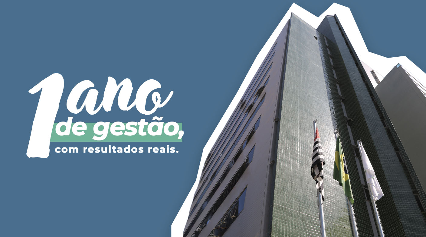 O prédio da sede do CRMV-SP, com as bandeiras do estado de São Paulo, do Brasil e do CRMV-SP, com o céu azul