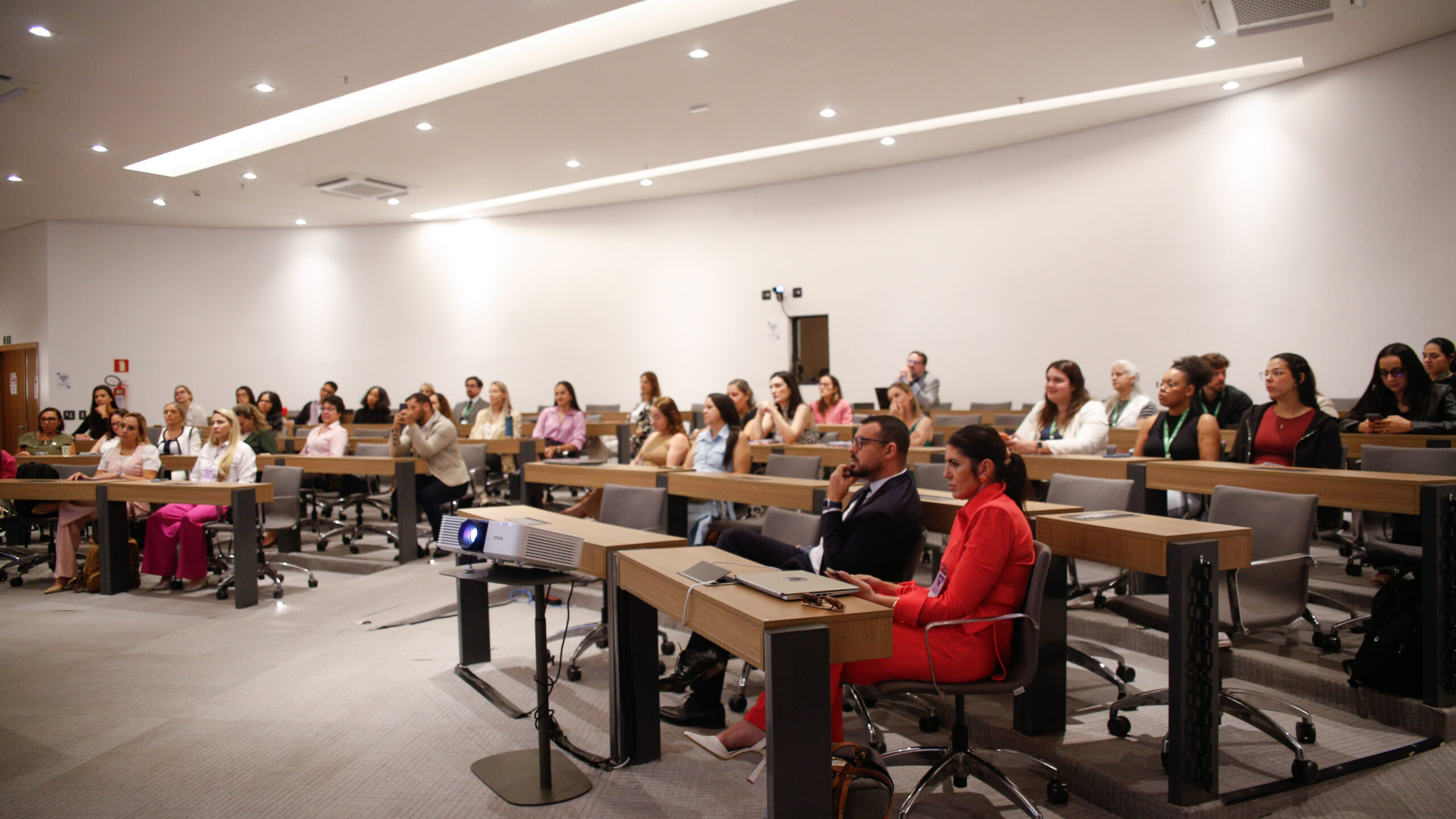 I Seminário da Comissão Nacional de Valorização da Mulher Médica-Veterinária e Zootecnista (4)